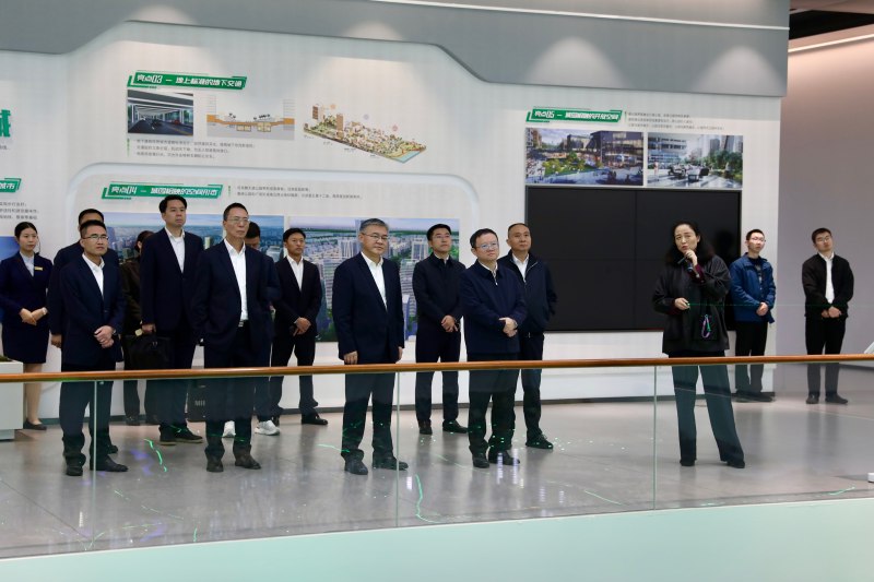 四川产业基金一行调研新区。成都东部新区党群工作部供图