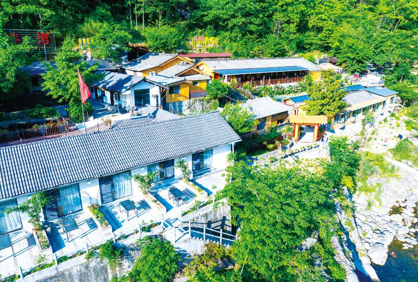 光雾山镇民宿。巴中市委宣传部供图