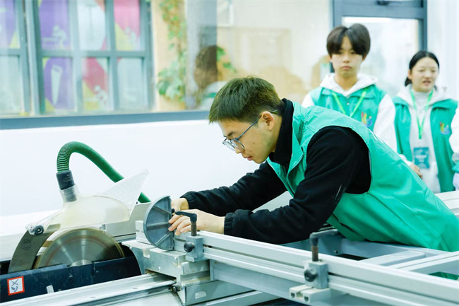 第五届工业设计职业技能竞赛家具设计师赛项四川省选拔赛现场。四川国际标榜职业学院供图