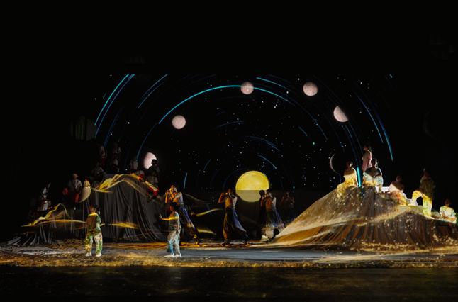 跨越时空的“问月图卷”