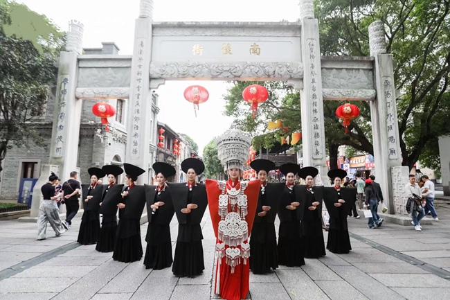 “錦繡天府·安逸四川”2025四川三州文化和旅游（福建）宣傳推廣活動在福州成功舉辦。四川省文旅廳供圖