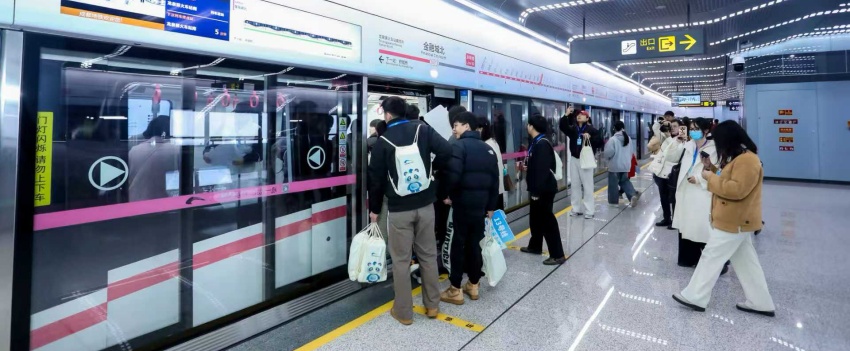 试乘活动现场。成都轨道交通集团供图