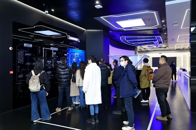 四川省數字化轉型促進“市州行”（第11期）數賦物聯專場活動現場。雙流區委宣傳部供圖