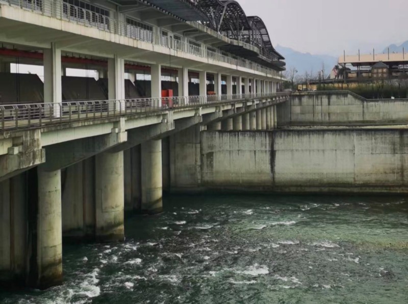 都江堰市城区河段二号拦河闸工程项目。农行都江堰支行供图
