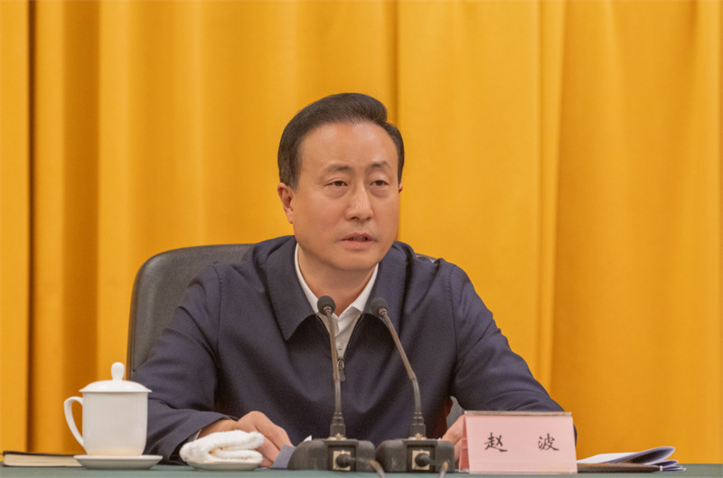 赵波讲话。乐山市融媒体中心供图