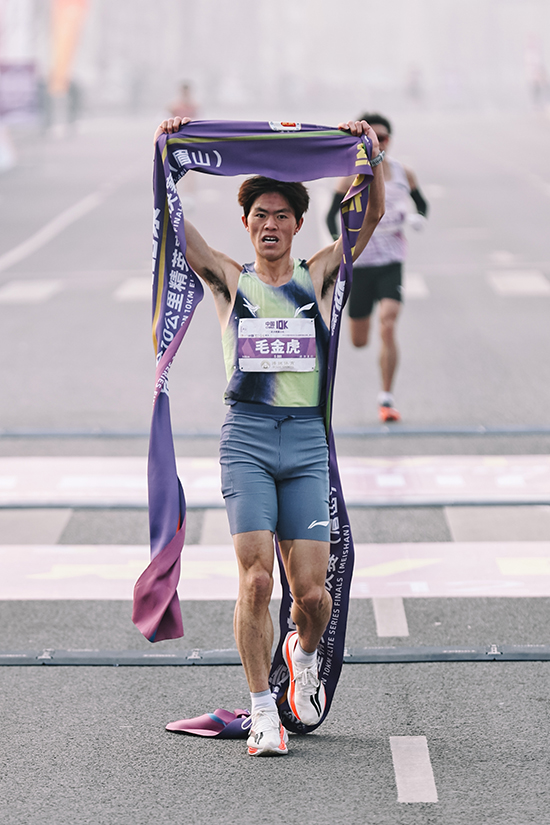 男子組選手毛金虎順利奪冠。賽事主辦方供圖
