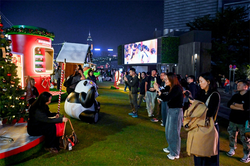 市民游客现场打卡。主办方供图