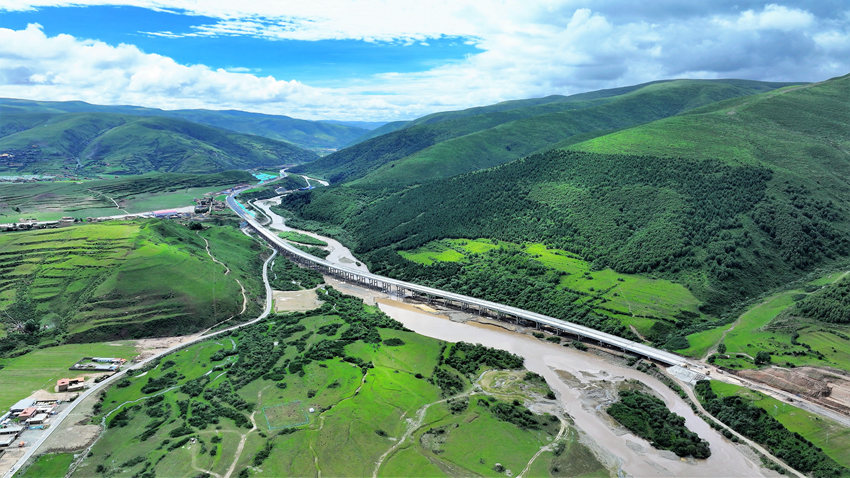 沿途美景。蜀道集團供圖