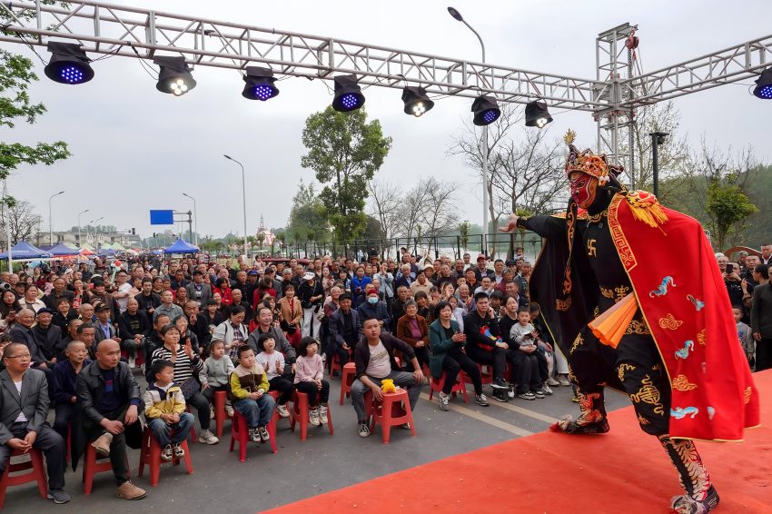 固驿春台会。邛崃市委宣传部供图