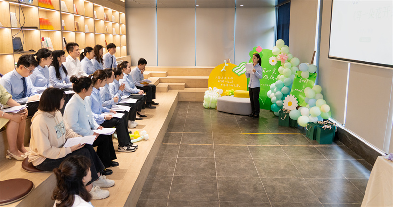 組織青年員工開展學習活動。農行四川省分行供圖