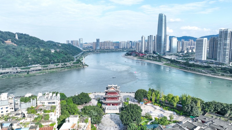 翠屏區連續“五連升”,至2025年已進位至第53位,已累計躍升15個位次。翠屏區融媒體中心供圖