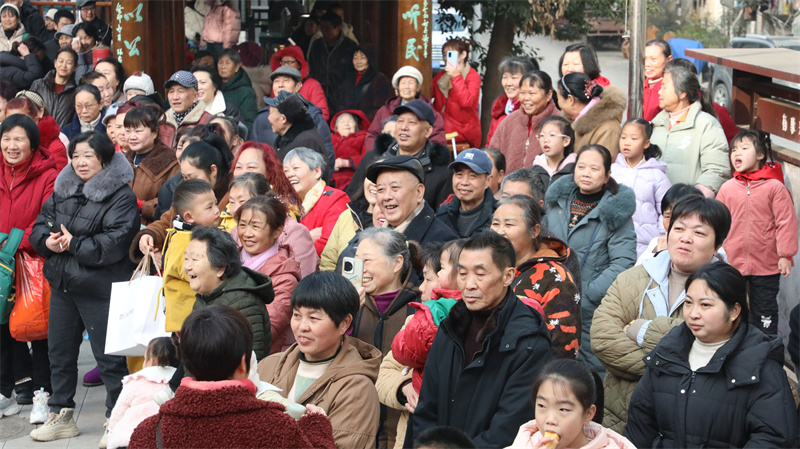 新春乐。秦旭摄