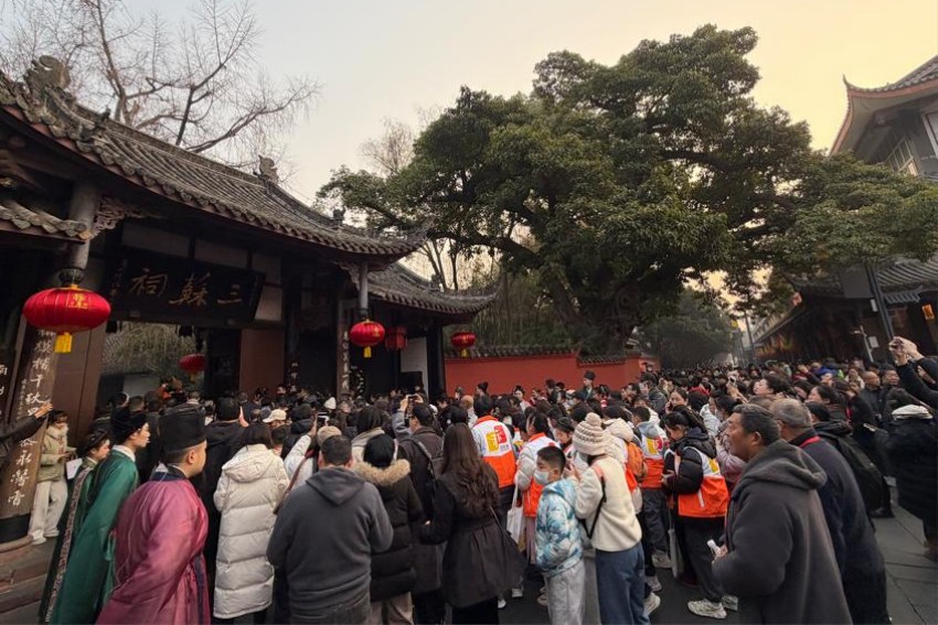 眉山三蘇祠博物館舉行紀念蘇東坡誕辰989年“壽蘇會”現場。底伊樂攝