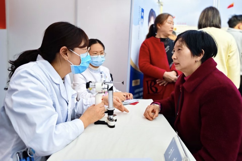 义诊现场。主办方供图