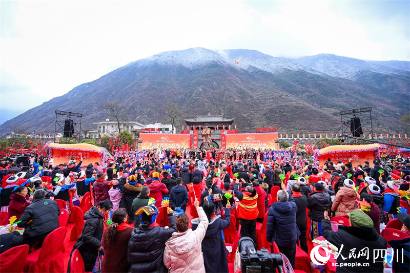 阿坝州“村晚”现场。人民网记者 王波摄