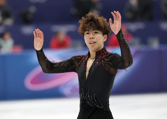 2月8日，日本選手佐藤駿在比賽中。新華社記者 李明 攝