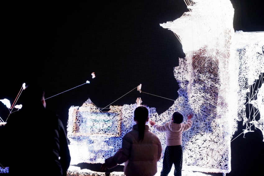 新媒體藝術互動裝置。東郊記憶園區供圖