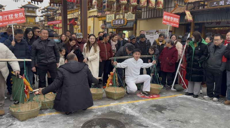 趣味運糧。朱斗峰供圖