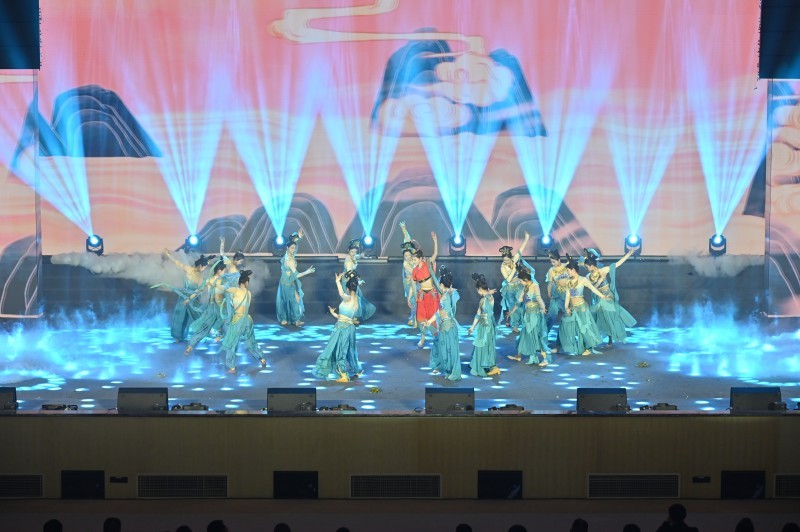 舞蹈《雲上霓裳》。朝天區融媒體中心供圖