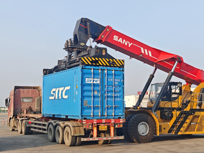 四川开启铁海联运监管新模式。成都海关供图