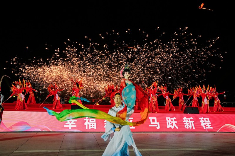 非遗绝活与传统川剧相融。主办方供图