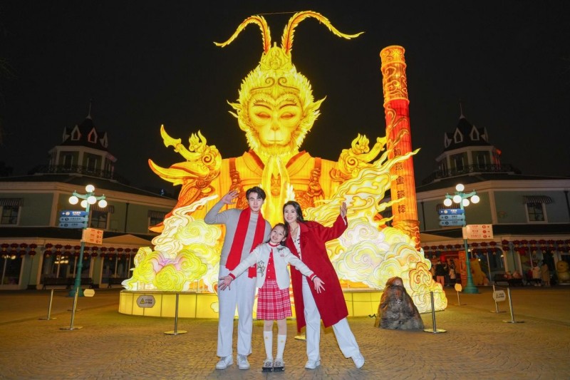 和家人打卡。四川天府新區融媒體中心供圖