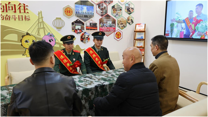 “戰友導師團”親傳經驗。自貢市退役軍人事務局供圖