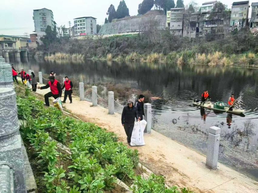 巡河護河專項行動。受訪部門供圖