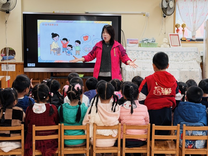 “開學第一課”上幼兒分享寒假見聞。成都市第三幼兒園528園區供圖