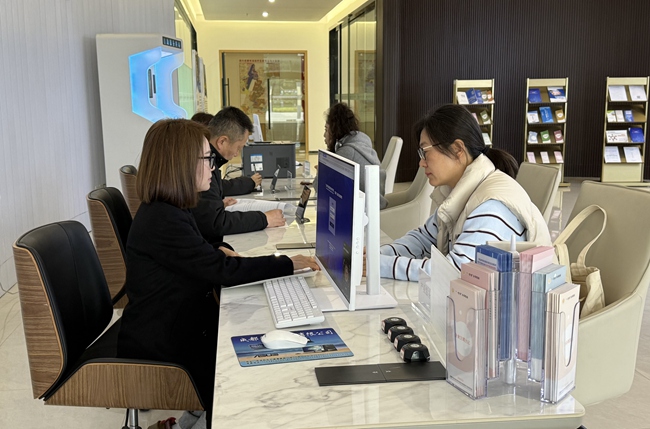 成都双流经开区正全力构建起“园区事园区办、企业办事不出园”的服务新格局。双流区委宣传部供图