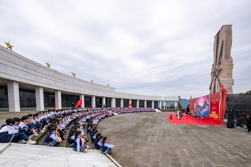 講述紅色故事《石破天驚》。巴中市委宣傳部供圖