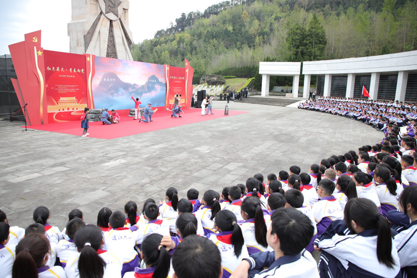 寓情於景演繹紅色故事。巴中市委宣傳部供圖