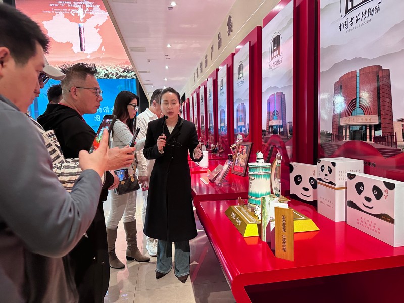 大家了解烟叶的种植情况。主办方供图