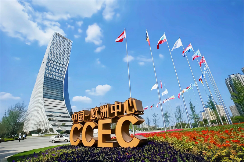 云端丽笙精选酒店。中建深装西南分公司供图