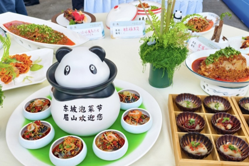 川菜烹饪大赛上展示的作品。赵祖乐摄