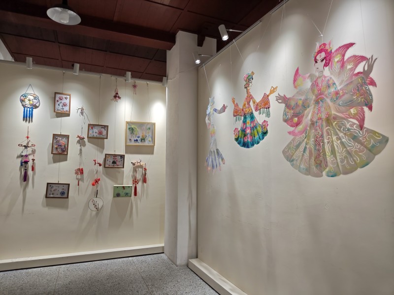 现场展出的非遗作品。成都市非遗保护协会供图