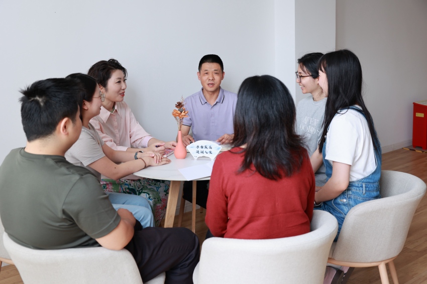 “青炬逐梦·笃行担当”主题分享会现场。彭山区烟草专卖局供图