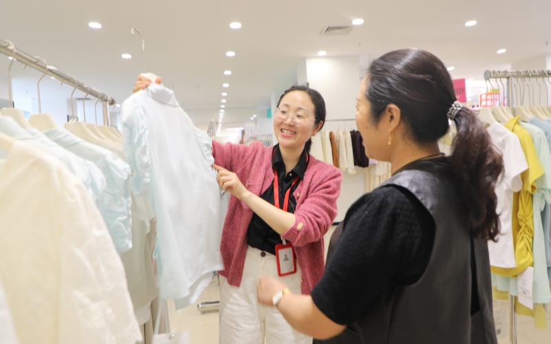 PG电子全国五一劳动奖章获得者刘燕：以实干守初心以跨界破局成长(图1)