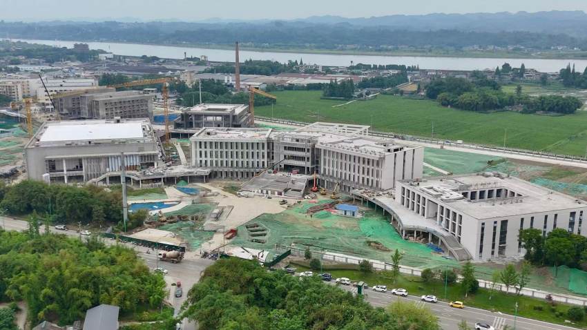 成艺大学青神校区二期项目全景。罗宇豪摄