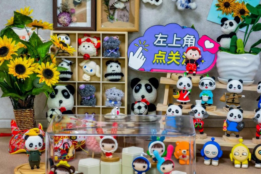 “美丽工坊·蓉光闪耀”成都市残疾人文创产业园的文创产品。成都市残联供图