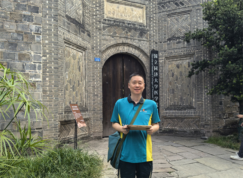 現場工作。翠屏區融媒體中心供圖