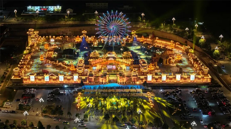 大蜀道不夜三国城。广元文旅供图