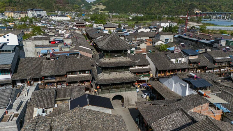 青溪古镇全貌。广元文旅供图