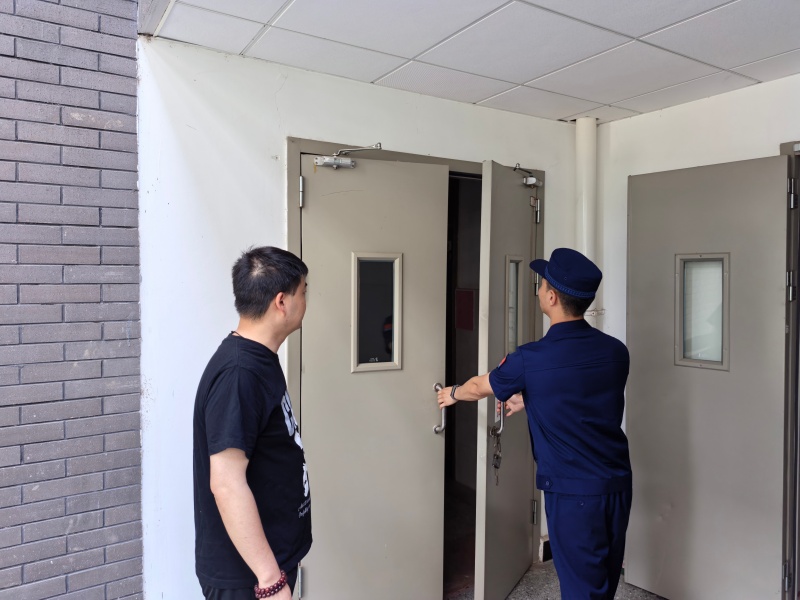 德阳消防指导考点学校做好消防安全工作。四川省消防救援总队供图