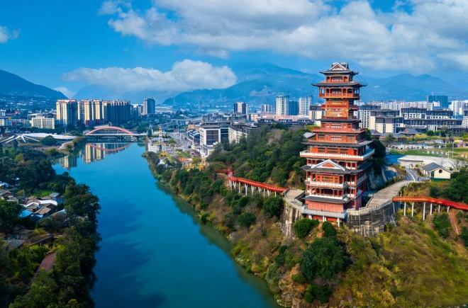 安宁河谷的“斜杠小城”：赛事、康养、阳光 德昌如何把“流量”变“留量”？