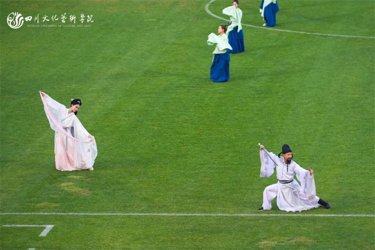 开篇“李白故里·诗韵流芳” 。学校供图