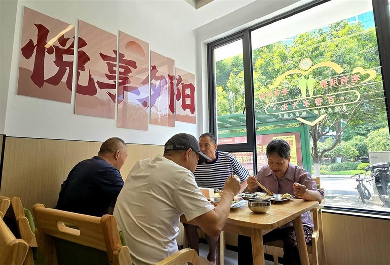 老年食堂托起幸福“食”光。广元市融媒体中心供图