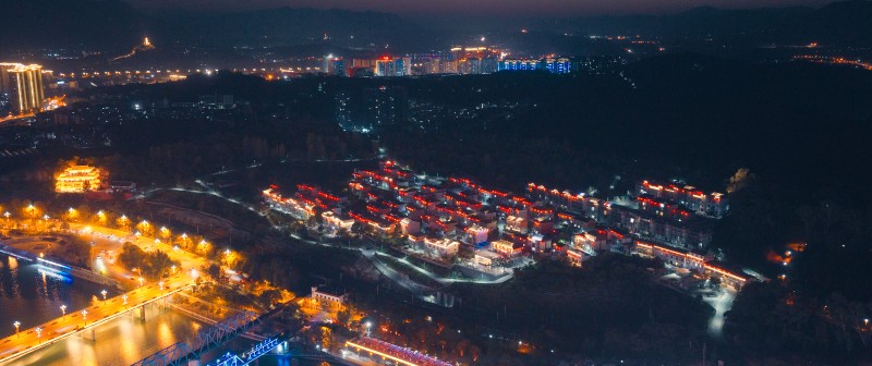 何家渡社区夜景。张文良供图