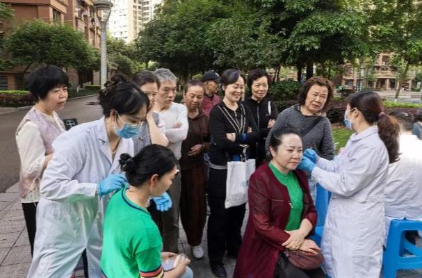 内外联动护健康 中医护理暖民心