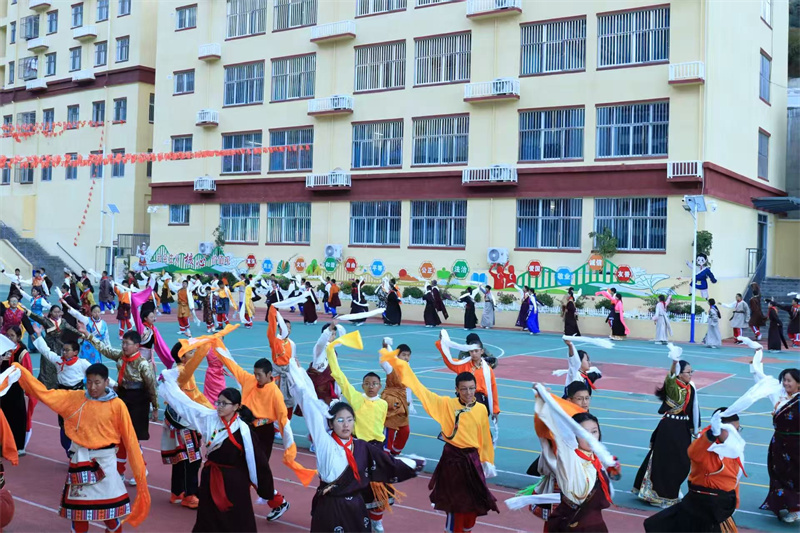 成都市树德实验中学得荣分校毕业典礼现场。陈静供图